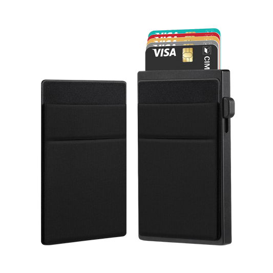 Minimalistisk svart Prymo GRIP kortholder i aluminium med plass til flere kort, kompakt og stilren design.